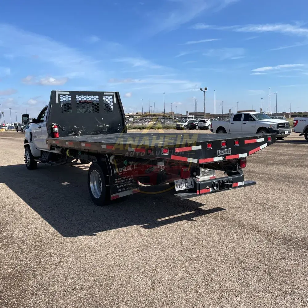 2023 Chevrolet Silverado 5500 W/T