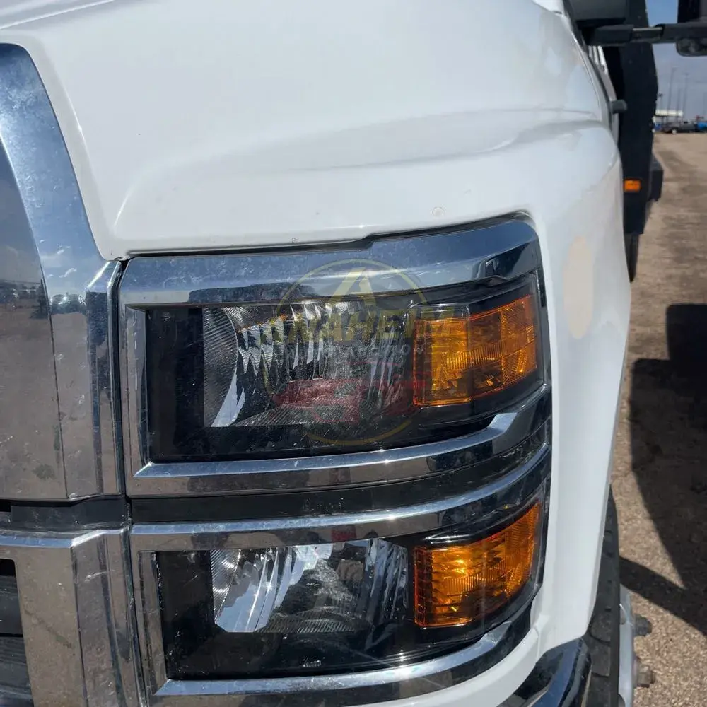 2023 Chevrolet Silverado 5500 W/T