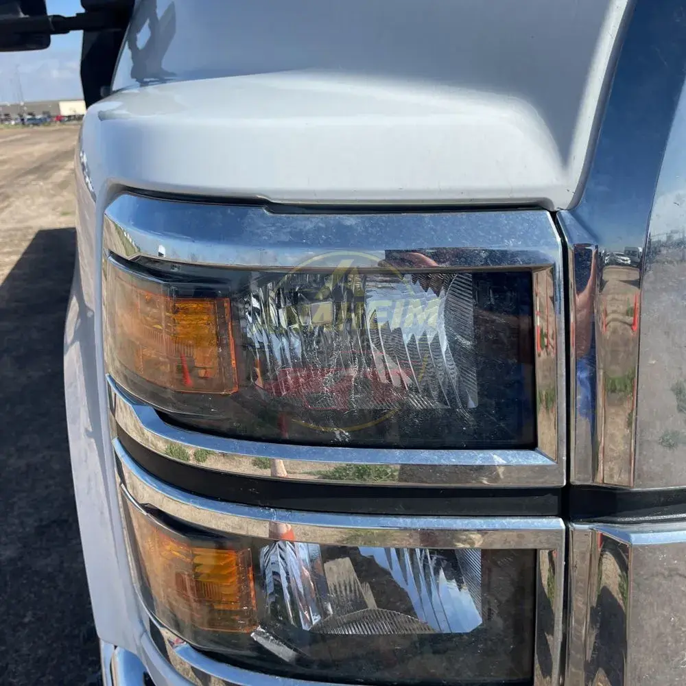 2023 Chevrolet Silverado 5500 W/T