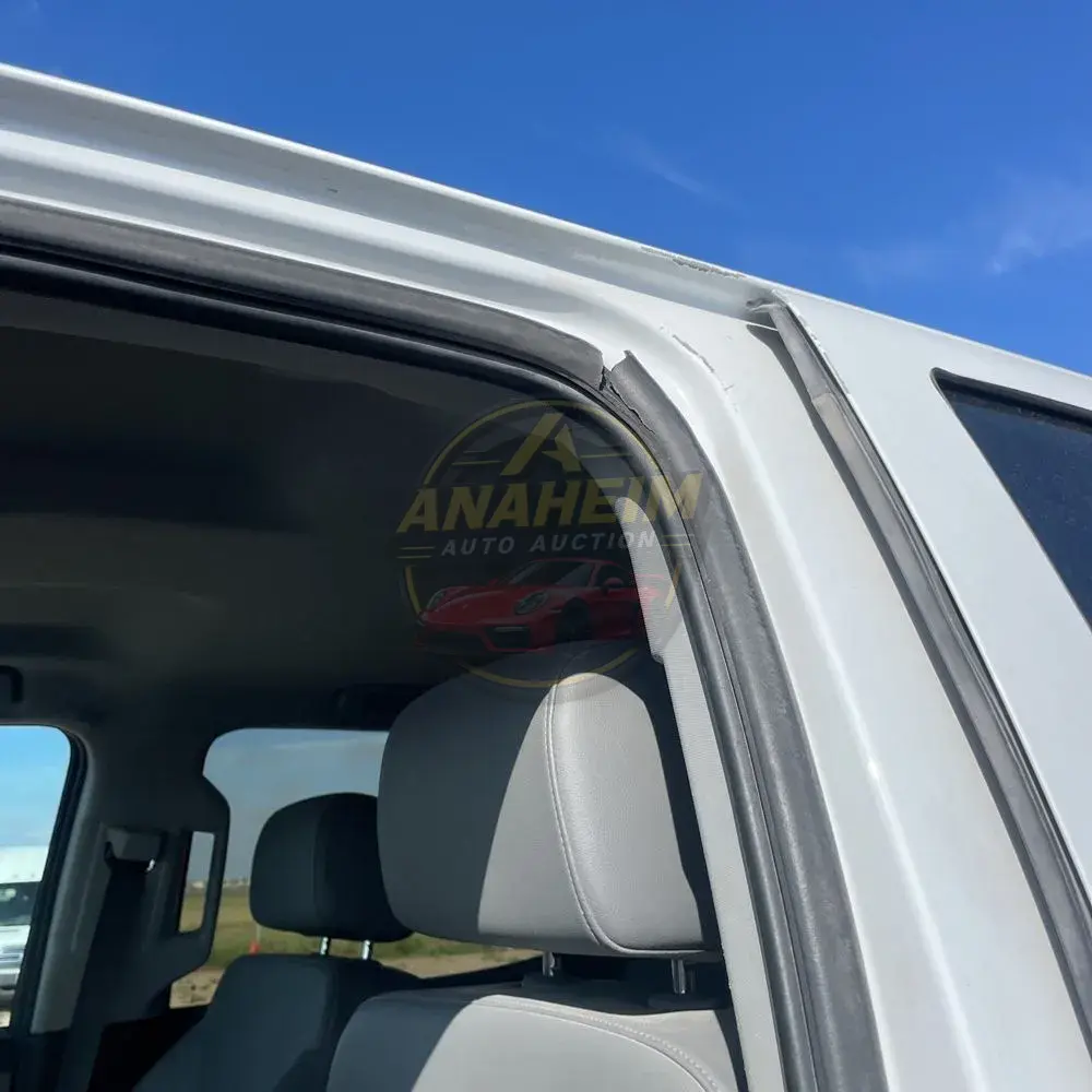 2023 Chevrolet Silverado 5500 W/T