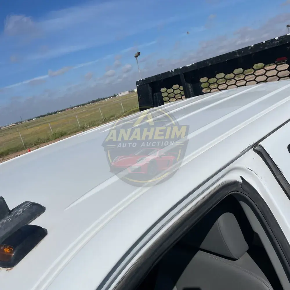 2023 Chevrolet Silverado 5500 W/T