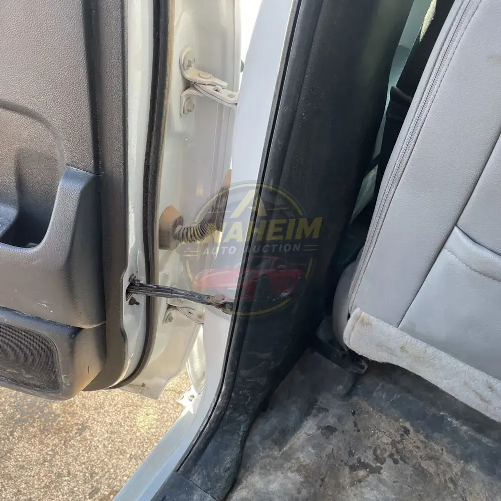 2023 Chevrolet Silverado 5500 W/T