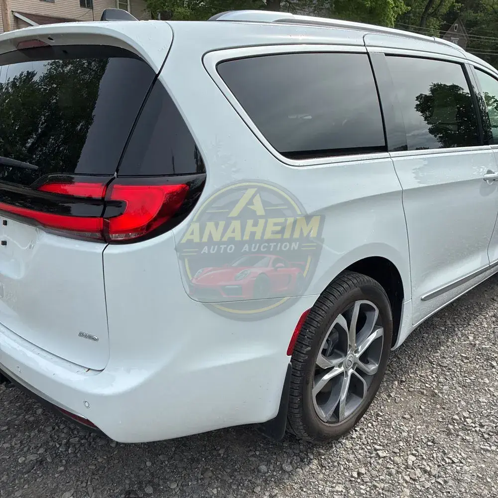 2026 Chrysler Pacifica Pinnacle AWD