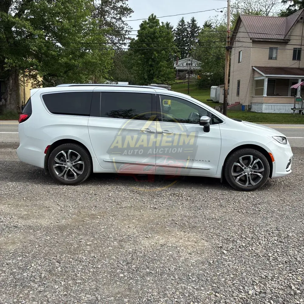 2026 Chrysler Pacifica Pinnacle AWD