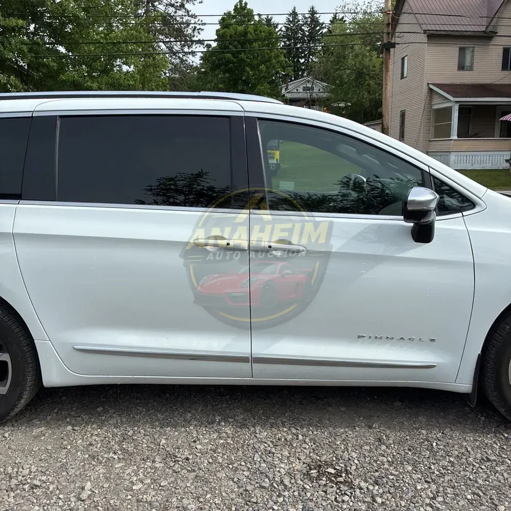 2026 Chrysler Pacifica Pinnacle AWD