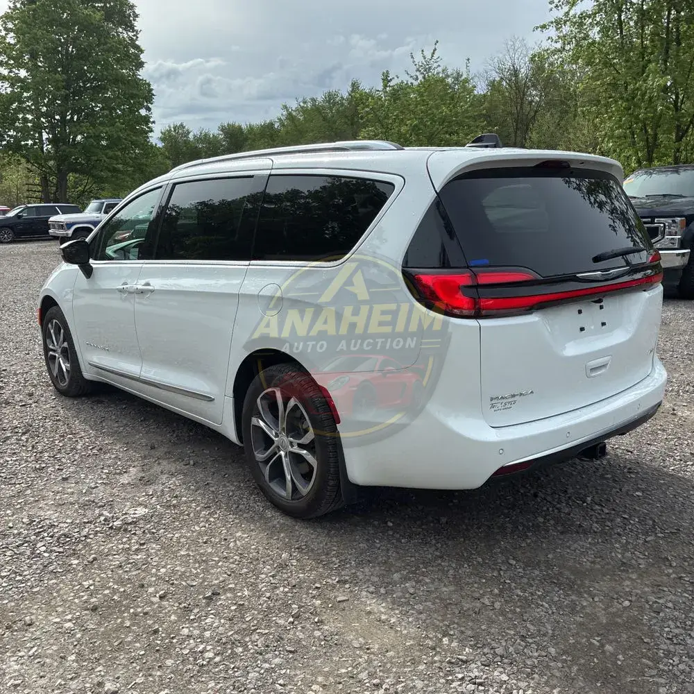 2026 Chrysler Pacifica Pinnacle AWD