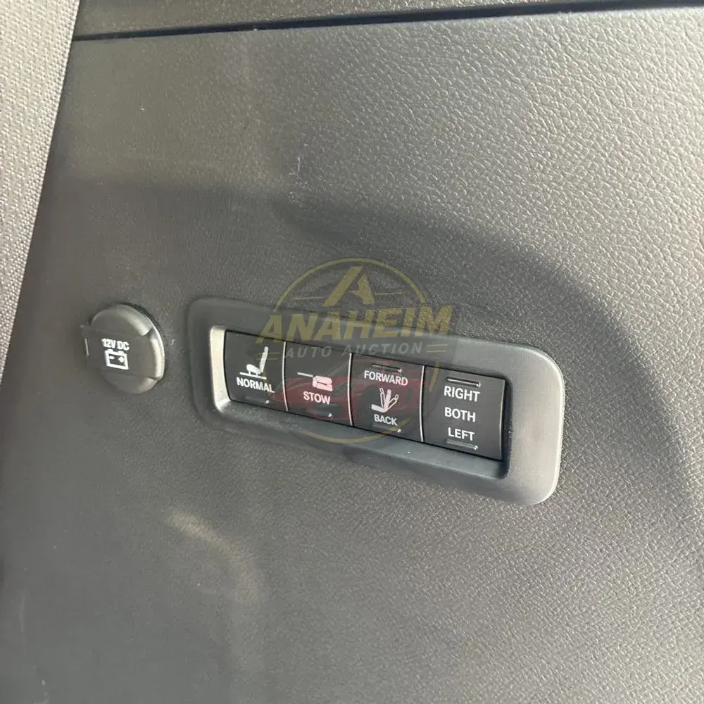 2026 Chrysler Pacifica Pinnacle AWD