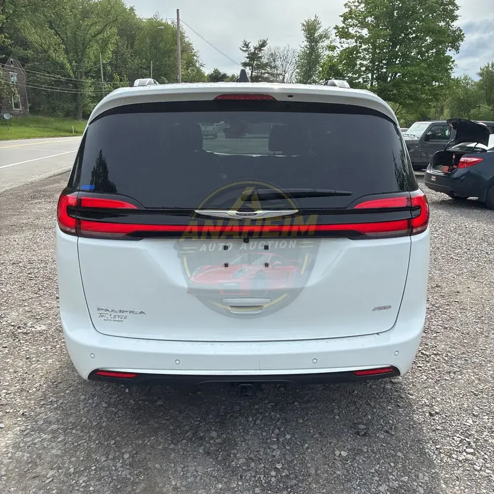 2026 Chrysler Pacifica Pinnacle AWD