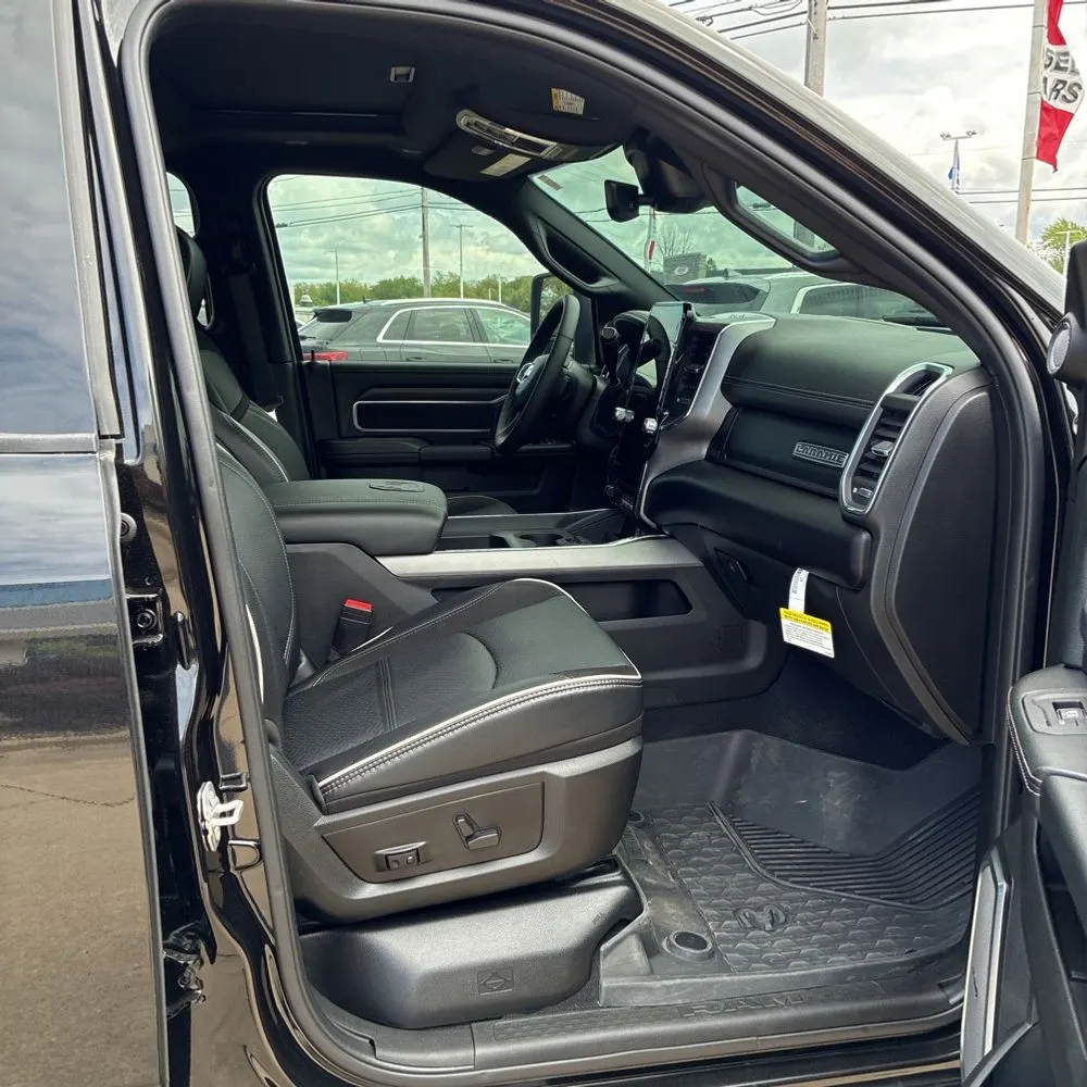 2026 Ram 3500 Laramie Mega Cab 4x4 6'4" Box