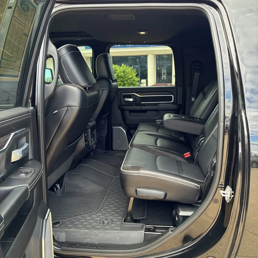2026 Ram 3500 Laramie Mega Cab 4x4 6'4" Box