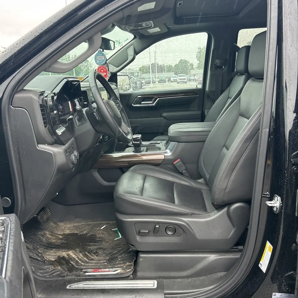 2025 Chevrolet Silverado 1500 LT Trail Boss