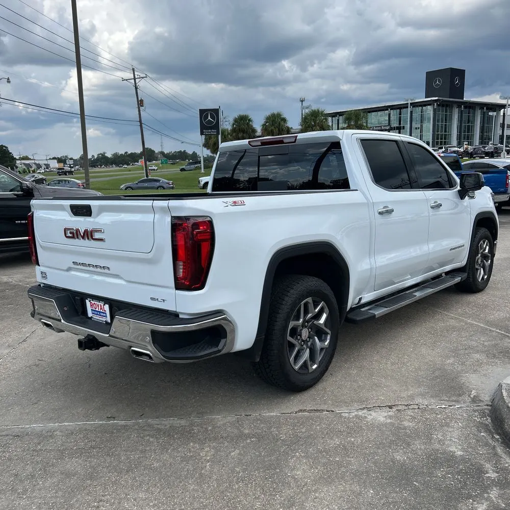 2025 GMC Sierra 1500 SLT