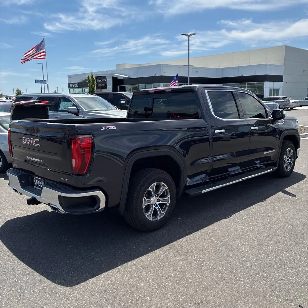 2022 GMC Sierra 1500 SLT