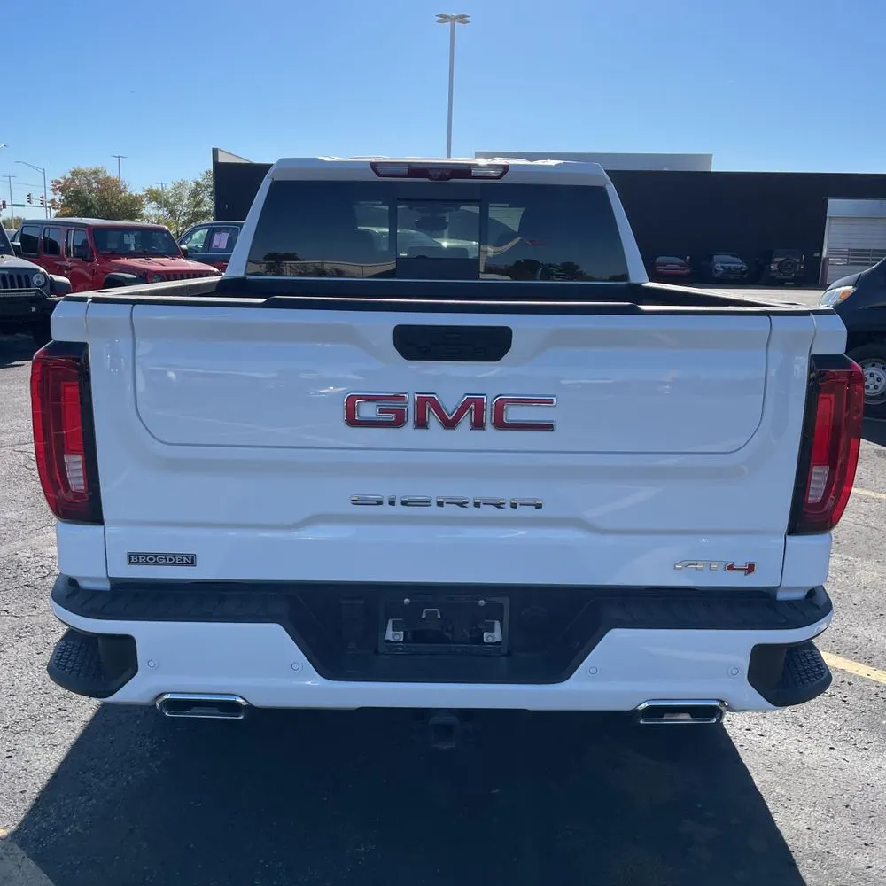 2025 GMC Sierra 1500 AT4