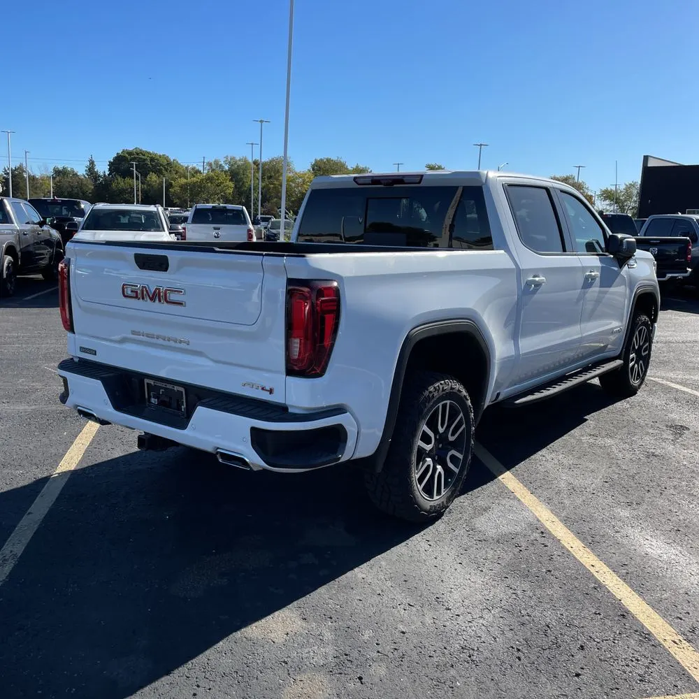 2025 GMC Sierra 1500 AT4