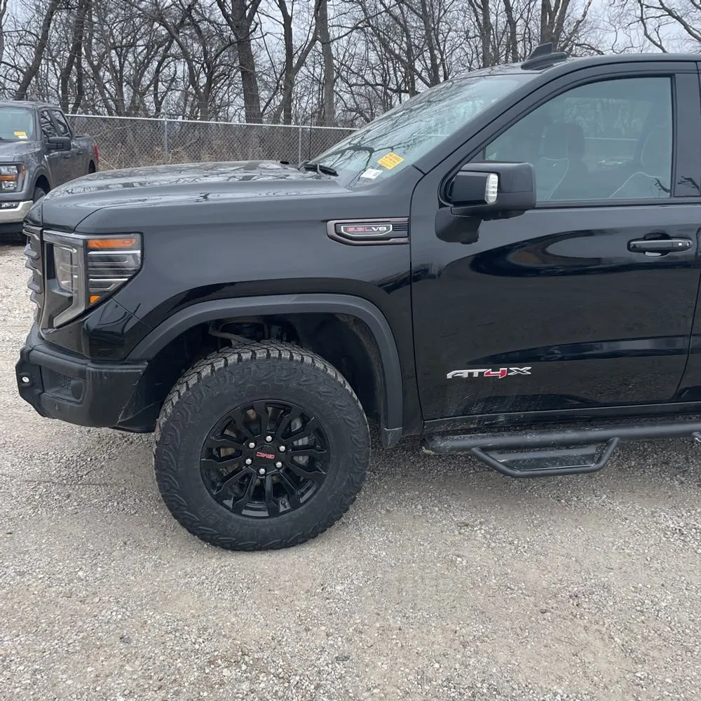 2023 GMC Sierra 1500 AT4X