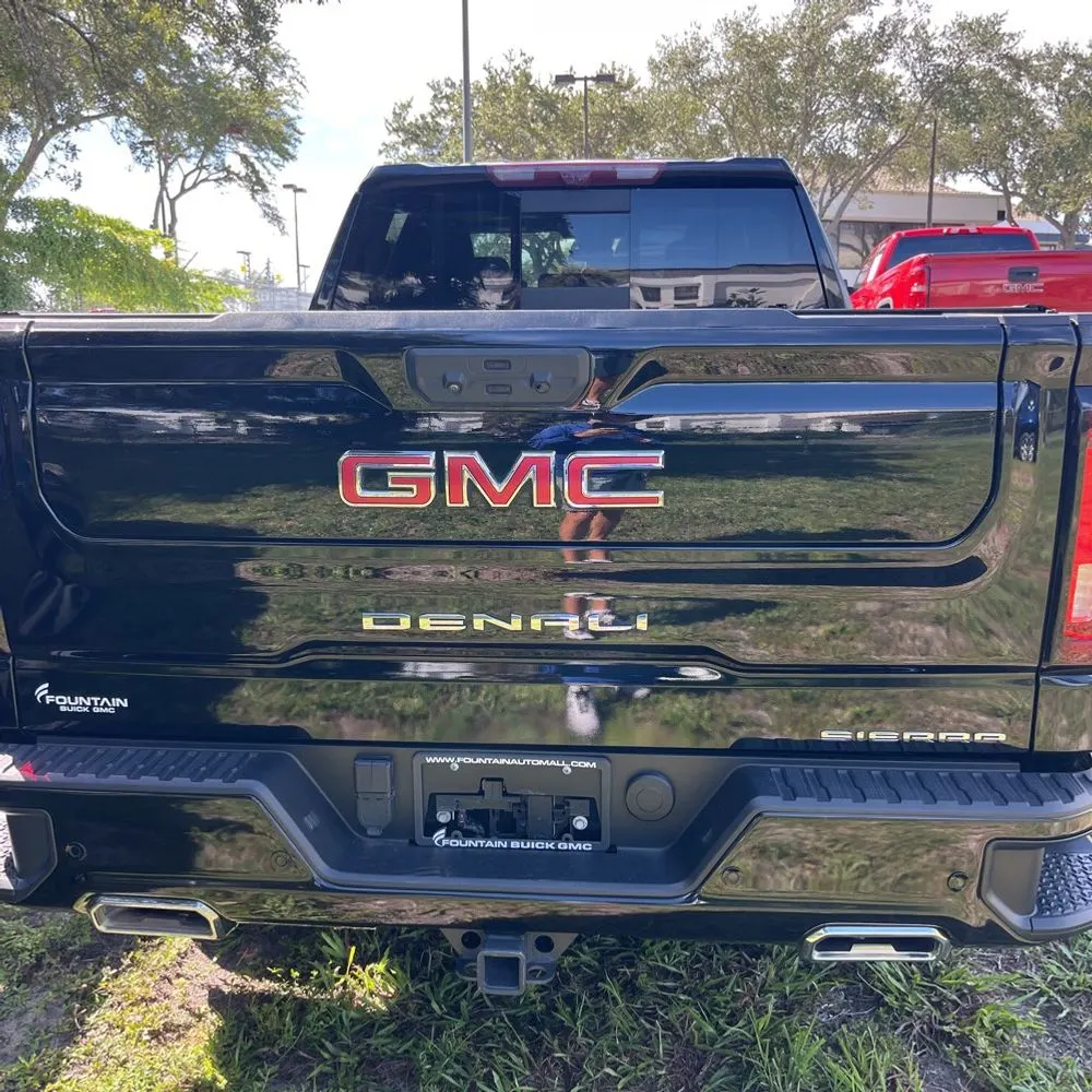2023 GMC Sierra 1500 Denali