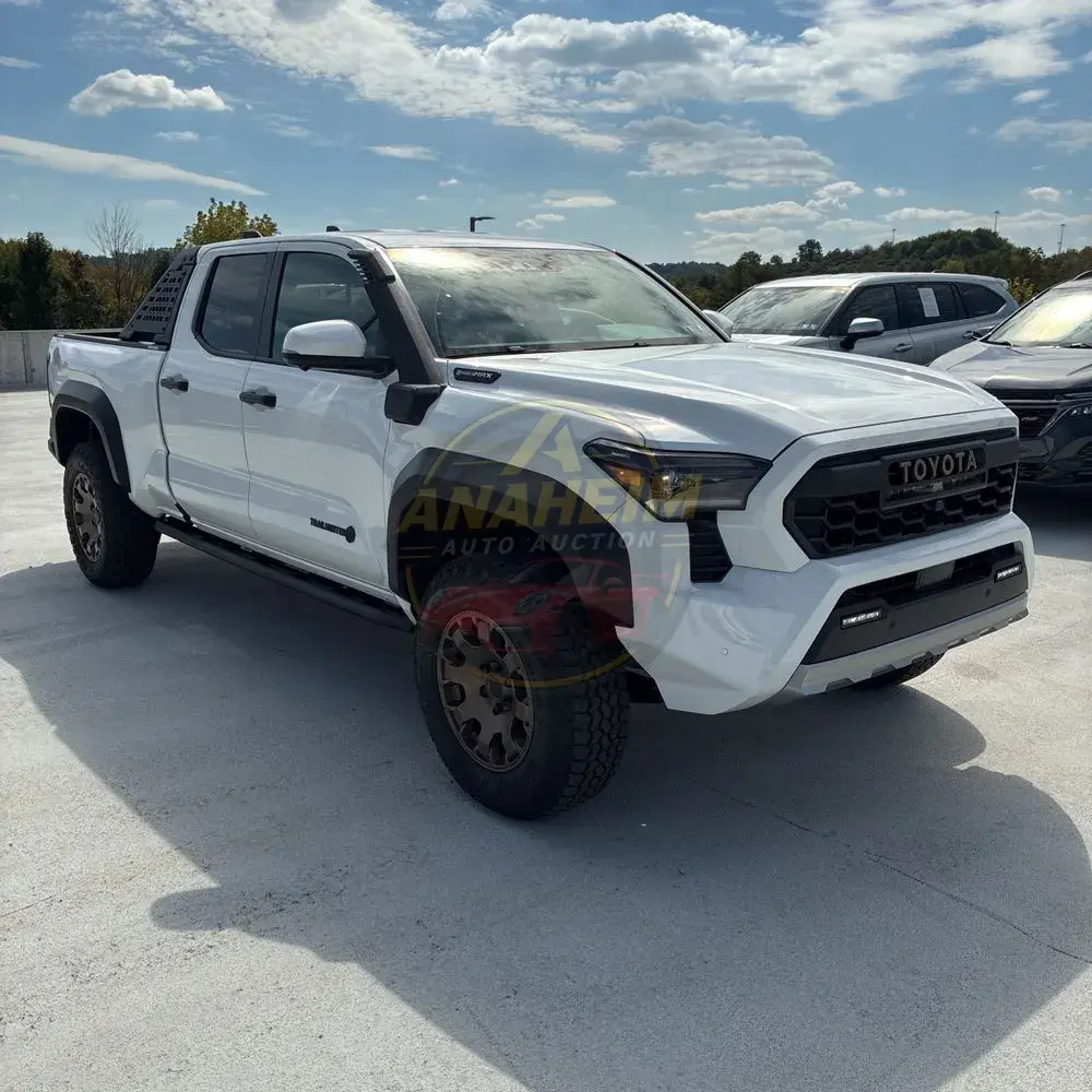 2025 Toyota Tacoma Trailhunter HV