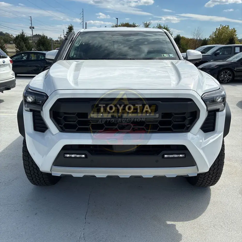 2025 Toyota Tacoma Trailhunter HV