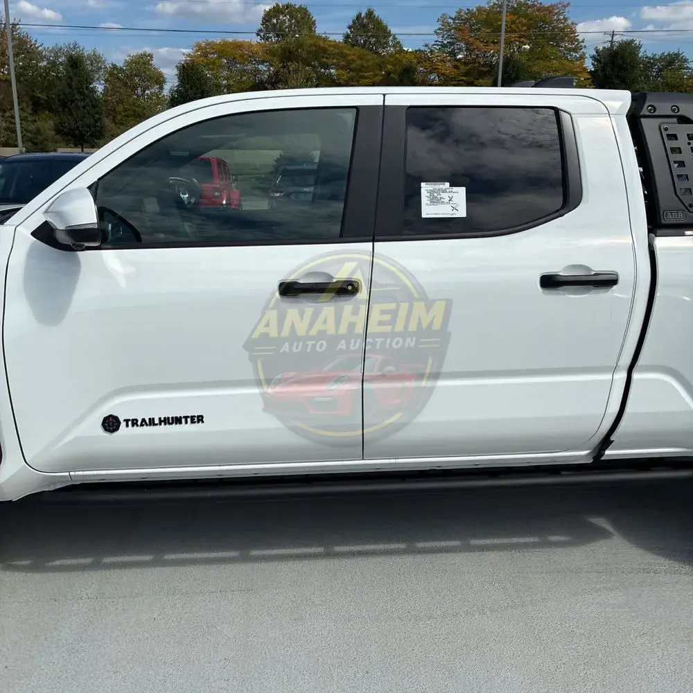 2025 Toyota Tacoma Trailhunter HV