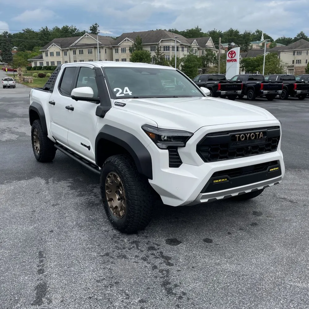 2024 Toyota Tacoma Trailhunter HV