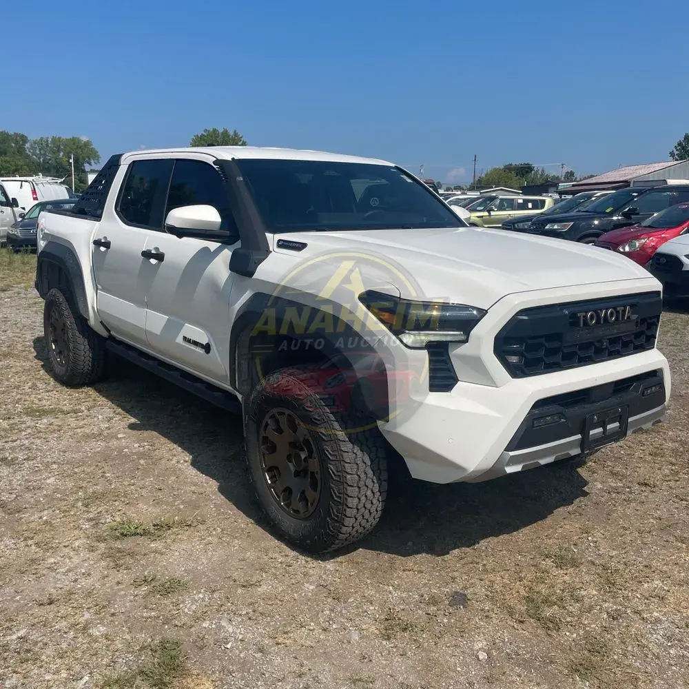 2024 Toyota Tacoma Trailhunter HV