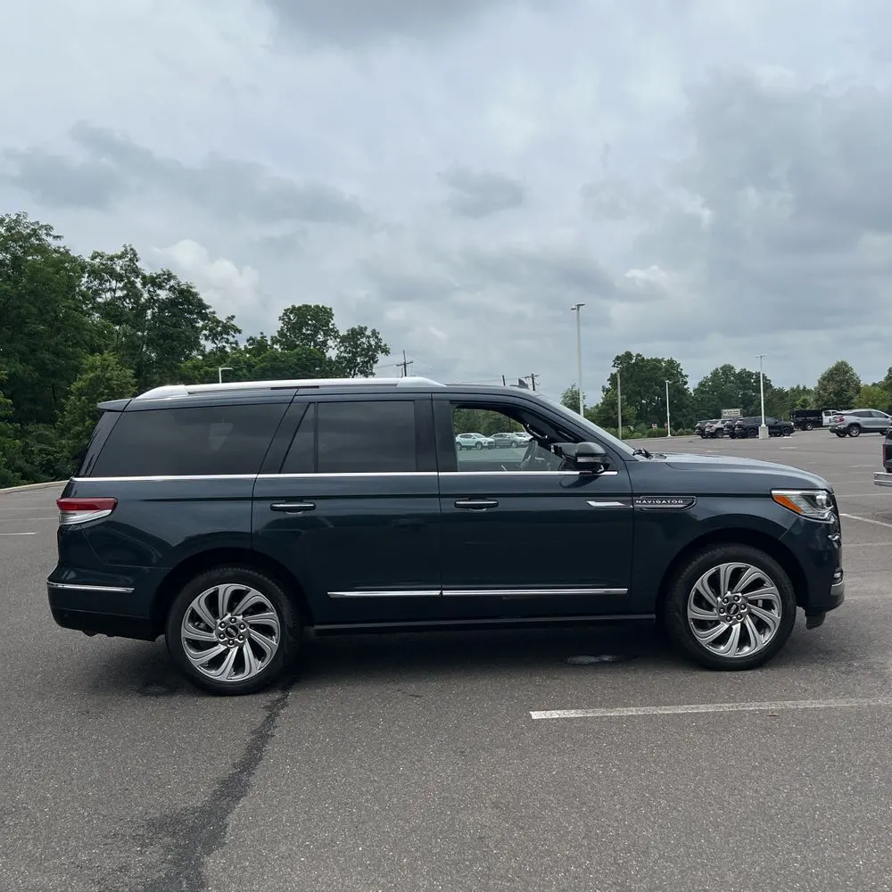 2024 Lincoln Navigator Reserve