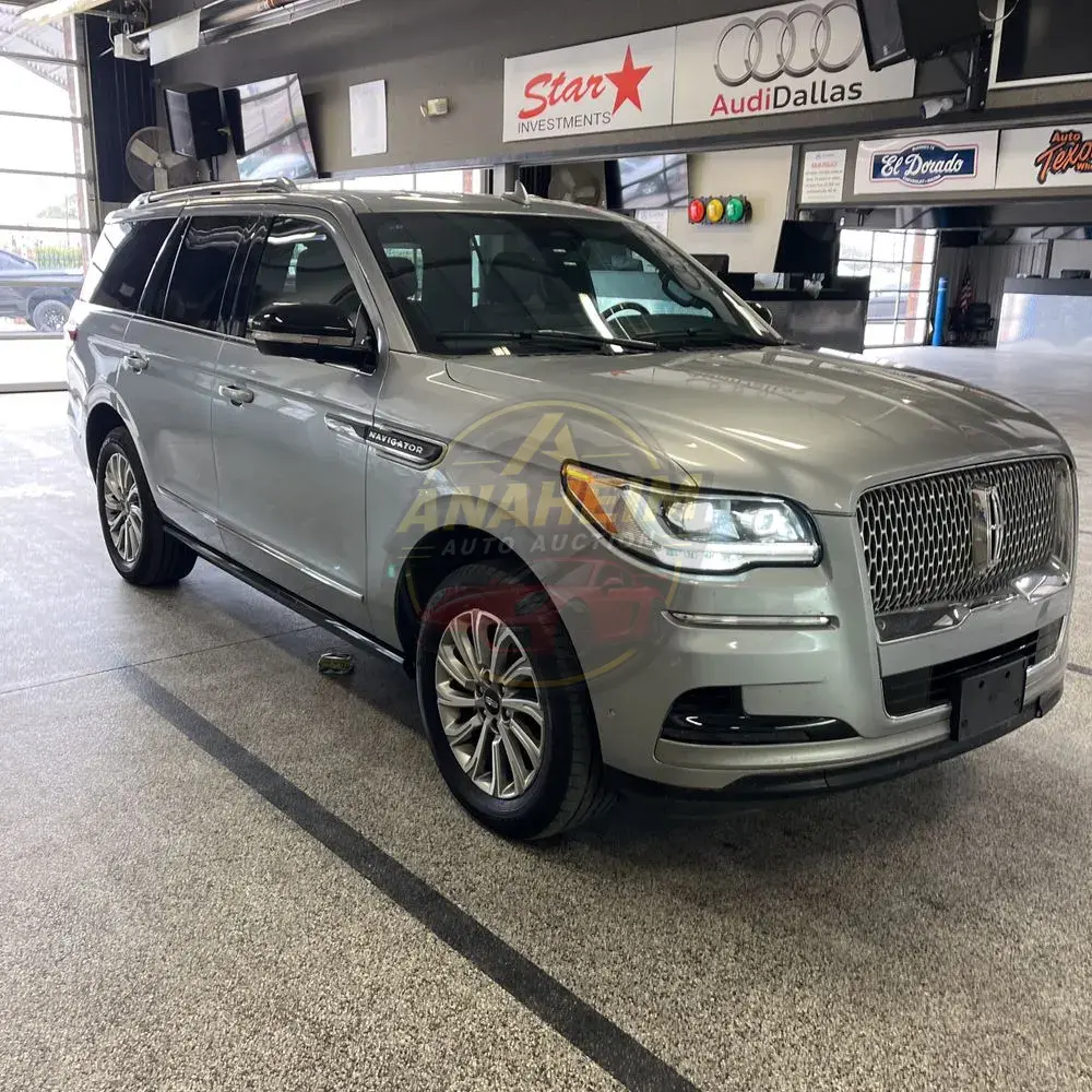 2023 Lincoln Navigator Standard