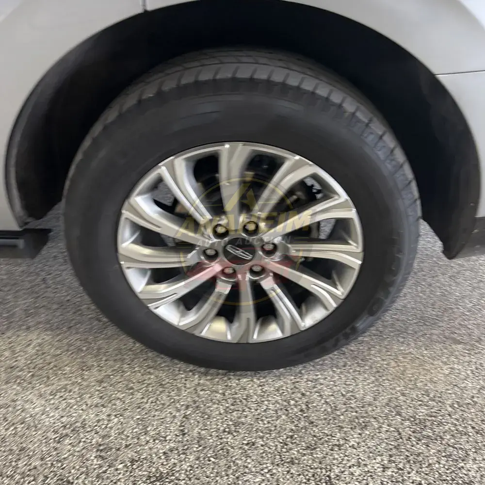 2023 Lincoln Navigator Standard
