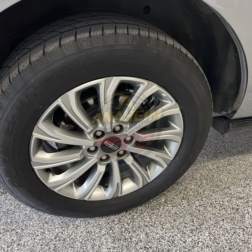 2023 Lincoln Navigator Standard