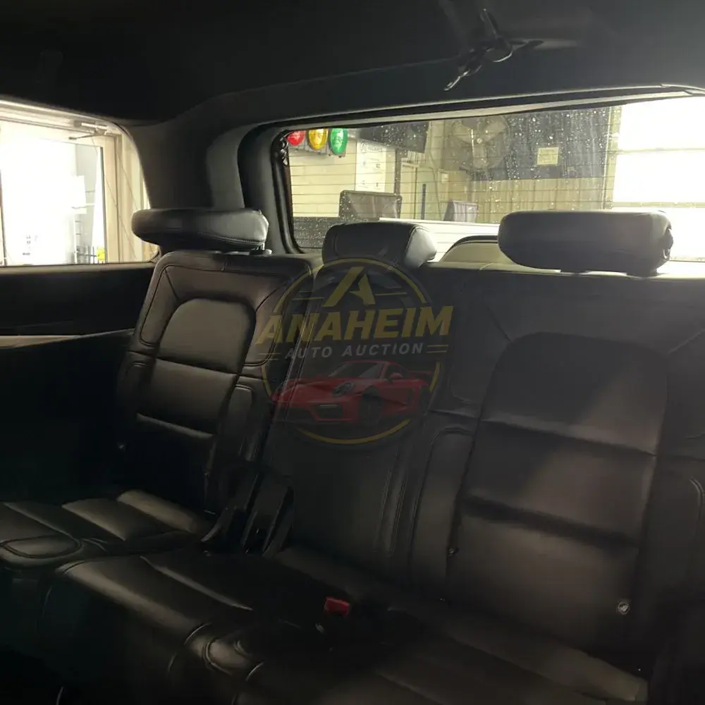 2023 Lincoln Navigator Standard