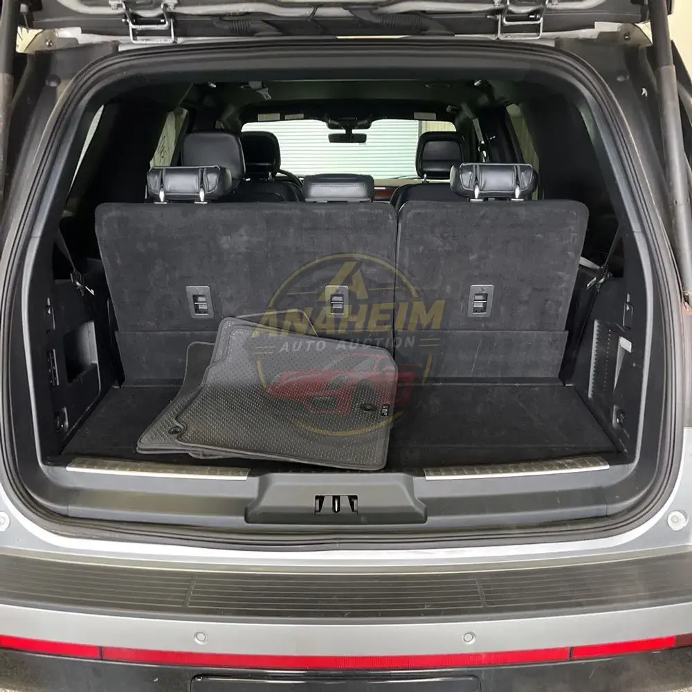 2023 Lincoln Navigator Standard