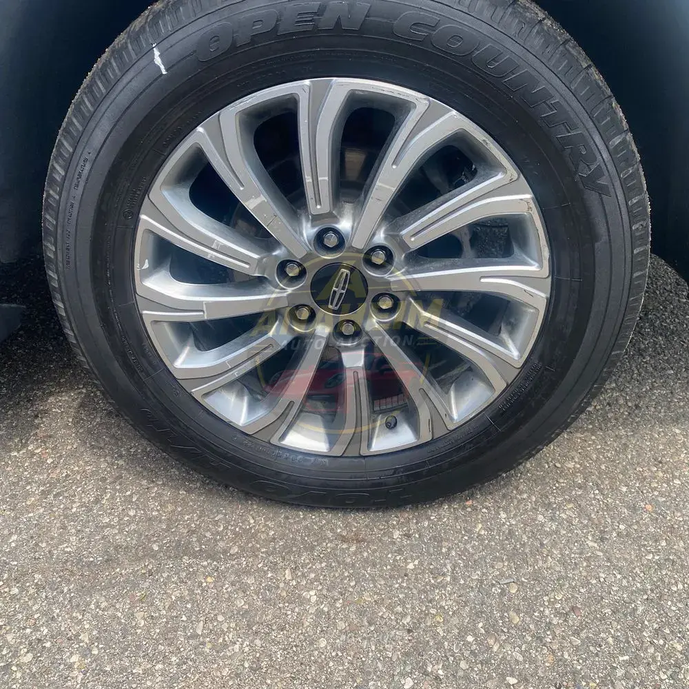 2023 Lincoln Navigator Standard