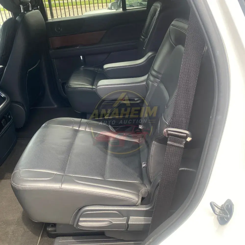 2023 Lincoln Navigator Standard