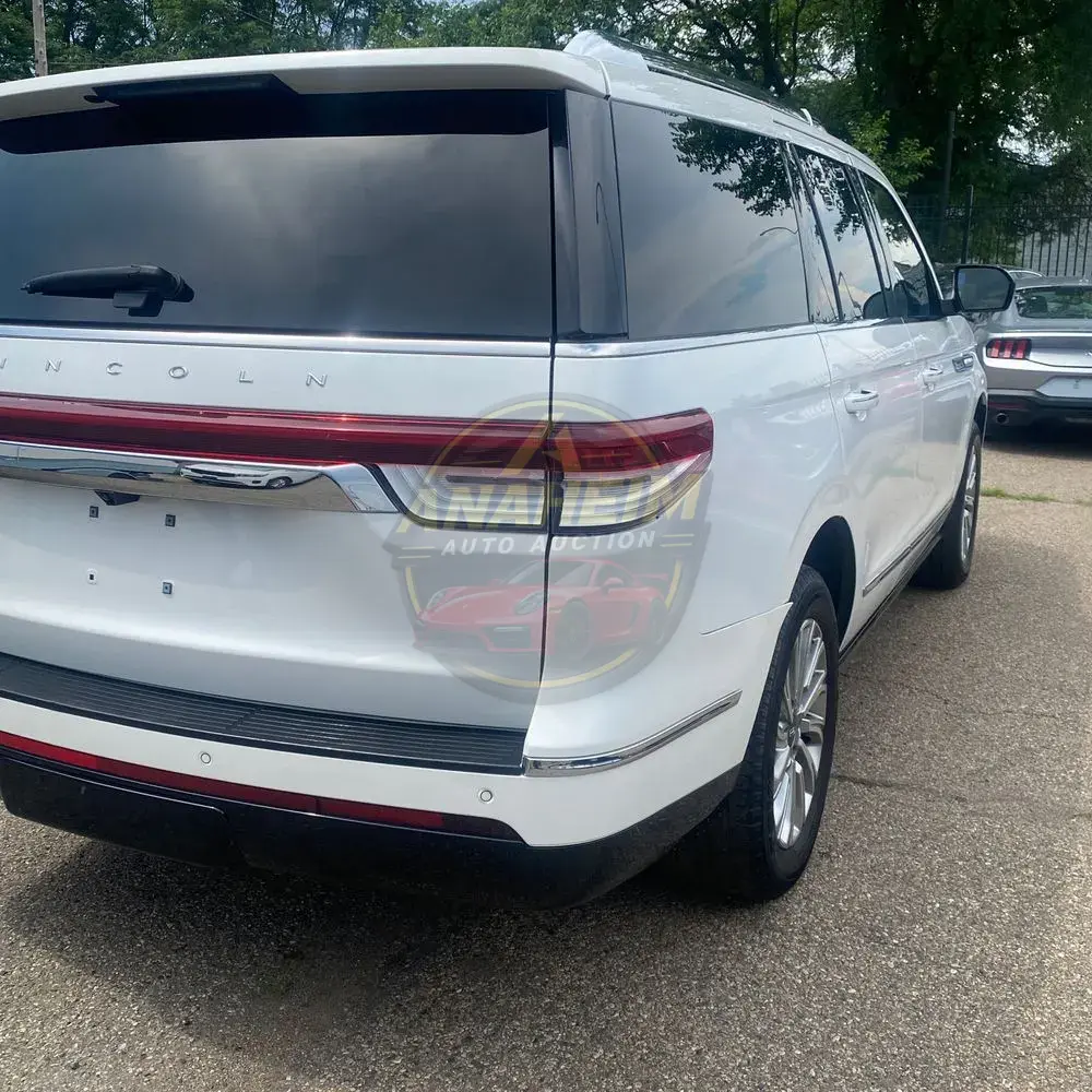 2023 Lincoln Navigator Standard