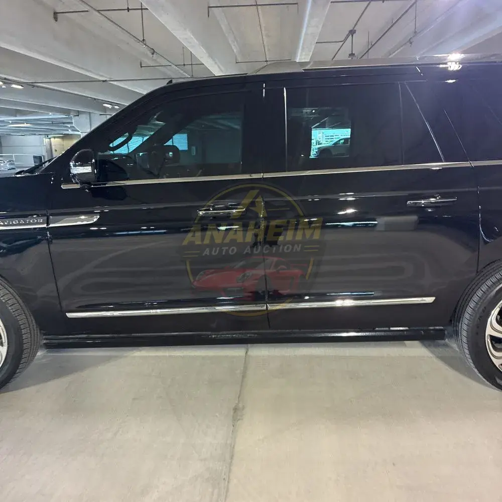 2023 Lincoln Navigator L Reserve