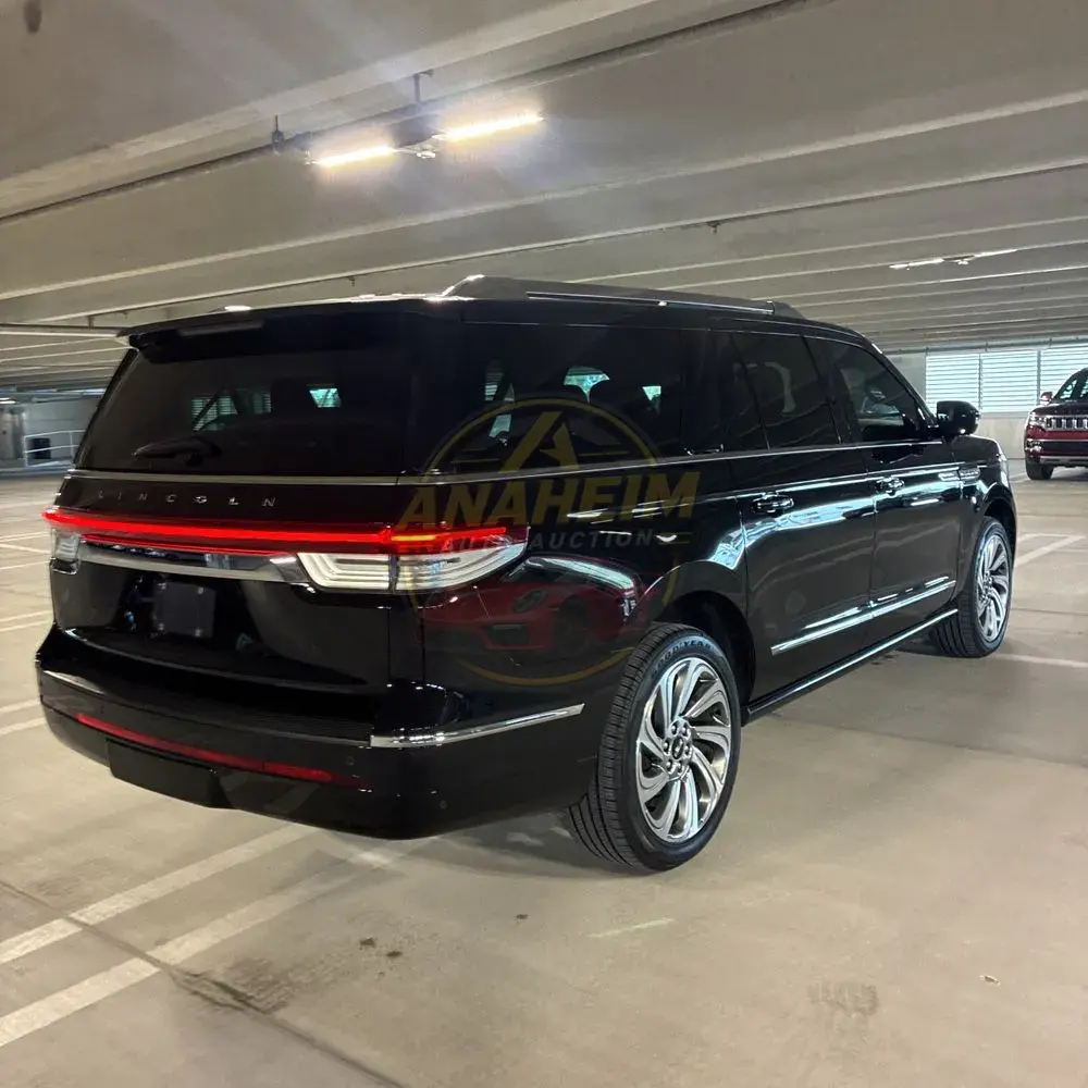 2023 Lincoln Navigator L Reserve