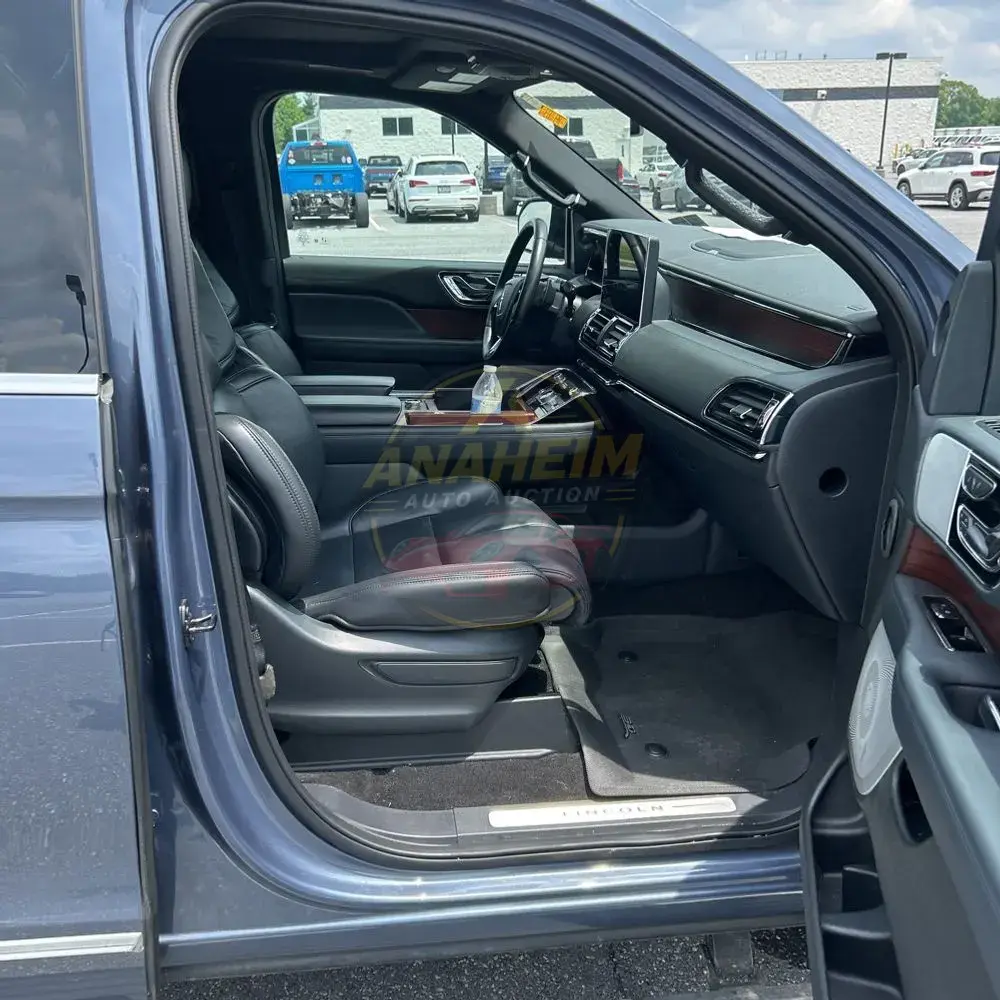 2023 Lincoln Navigator L Reserve