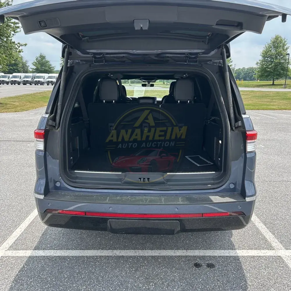 2023 Lincoln Navigator L Reserve