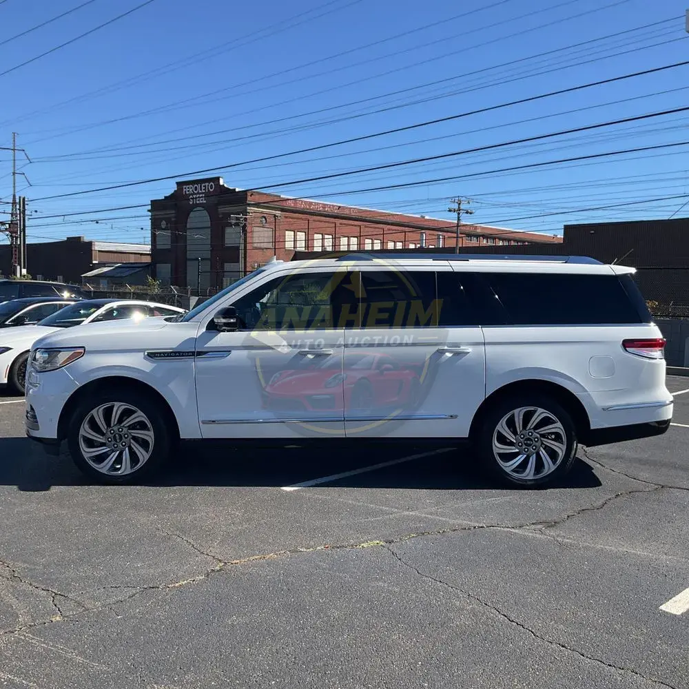 2023 Lincoln Navigator L Reserve