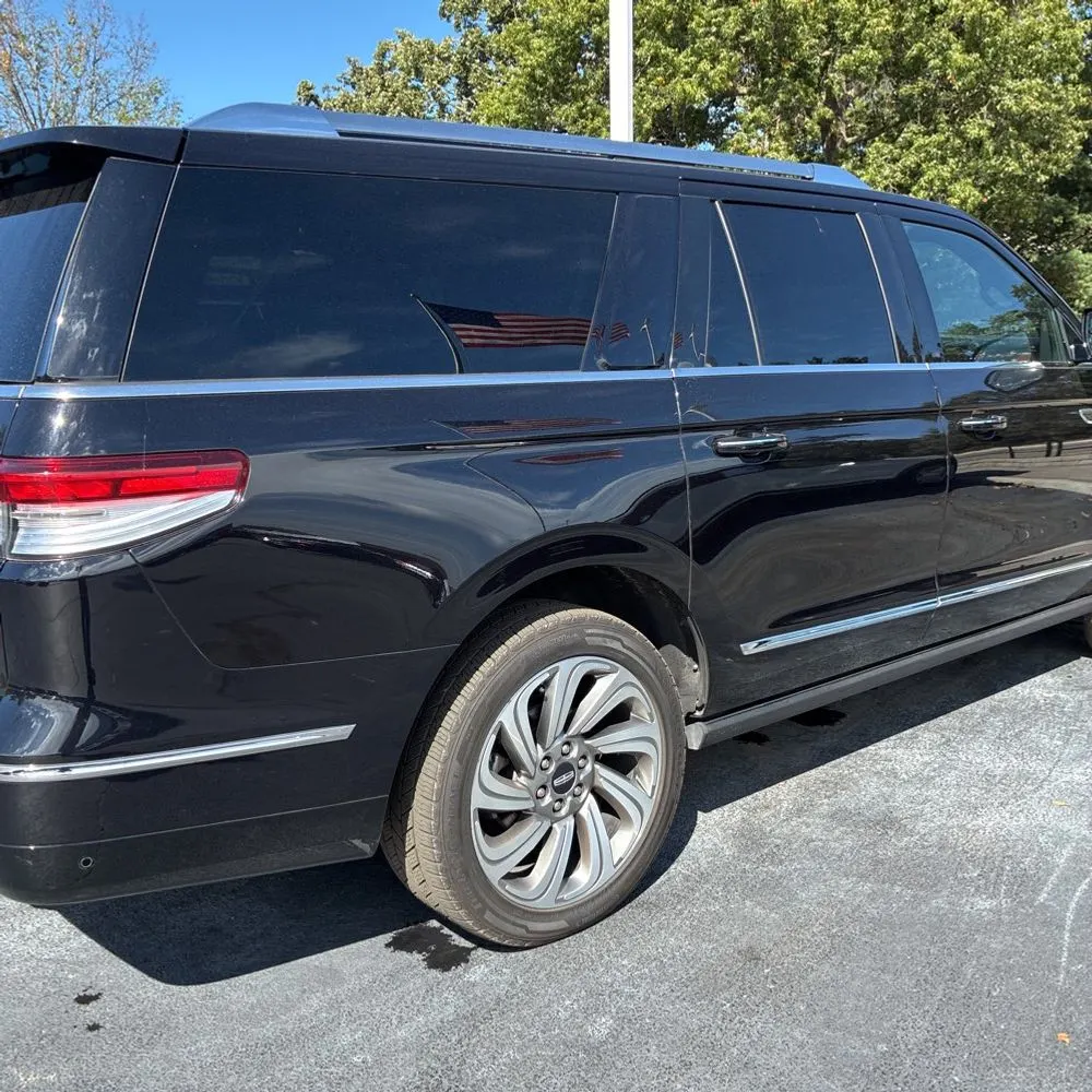 2023 Lincoln Navigator L Reserve