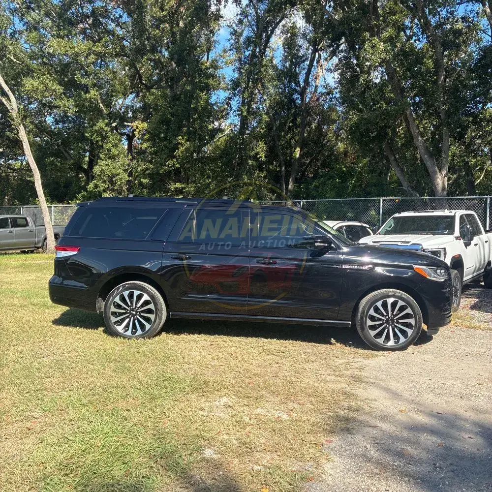 2022 Lincoln Navigator L Reserve
