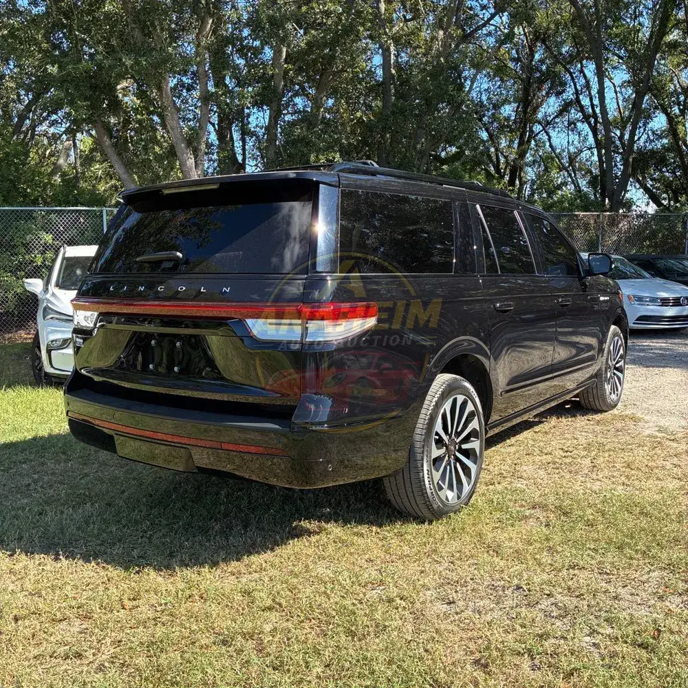 2022 Lincoln Navigator L Reserve