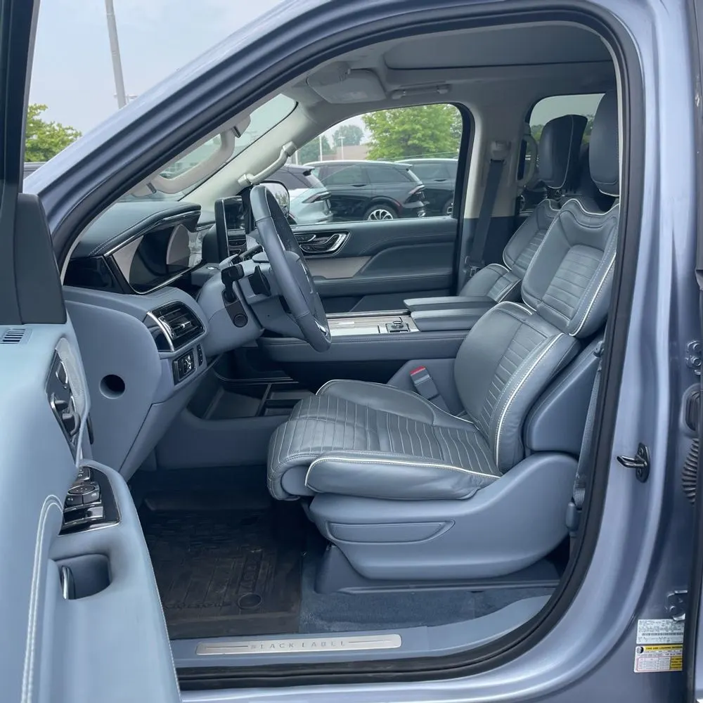 2022 Lincoln Navigator L Black Label