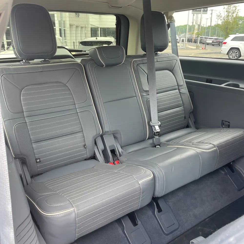 2022 Lincoln Navigator L Black Label