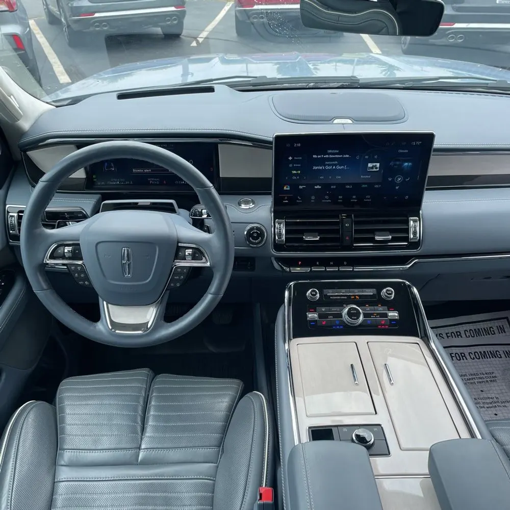 2022 Lincoln Navigator L Black Label