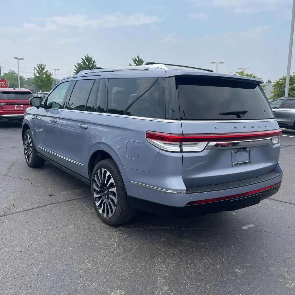 2022 Lincoln Navigator L Black Label