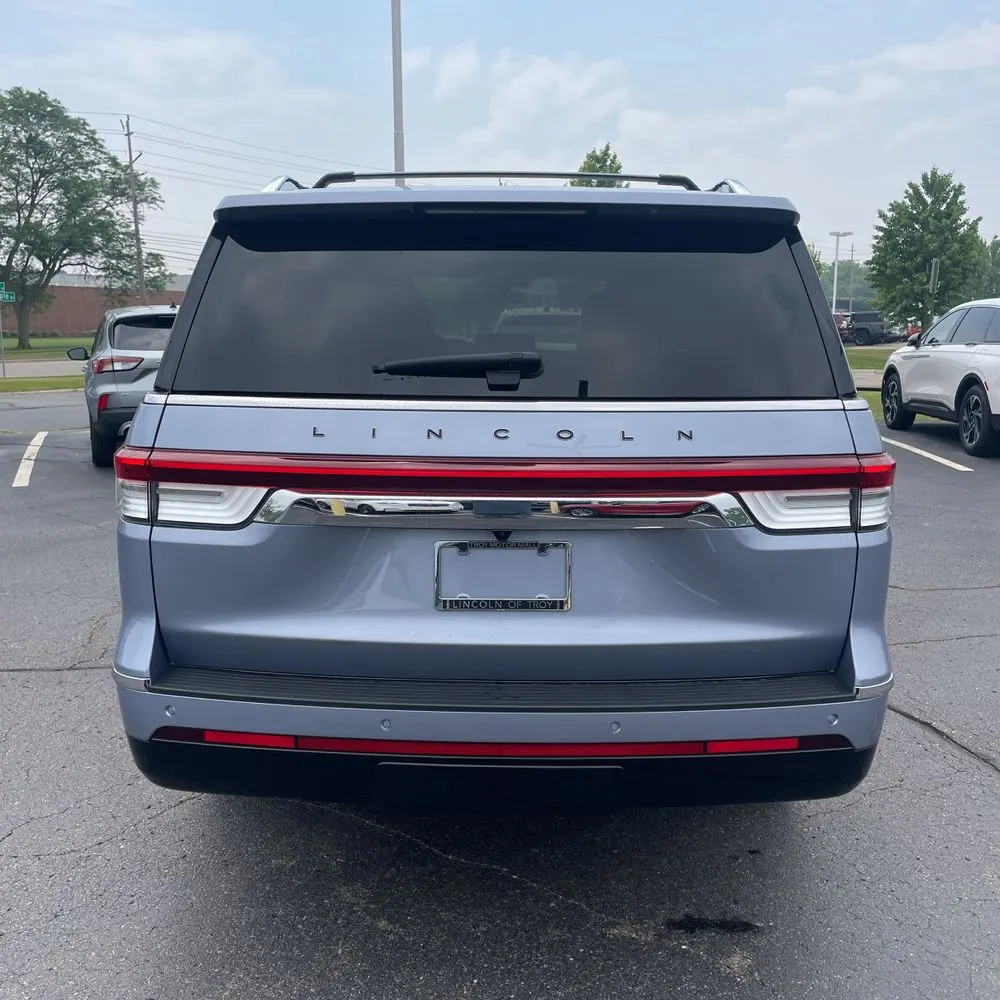 2022 Lincoln Navigator L Black Label