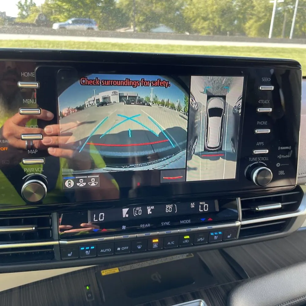 2023 Toyota Sienna Platinum 7-Passenger
