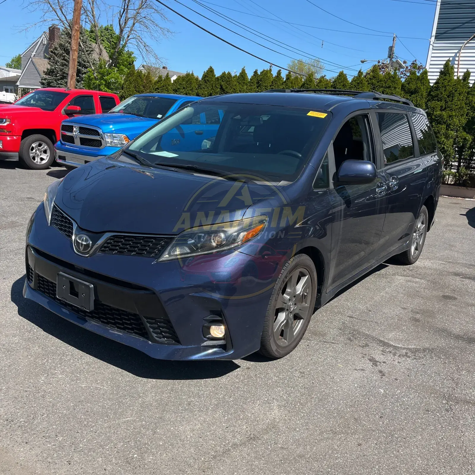 2019 Toyota Sienna SE 8-Passenger